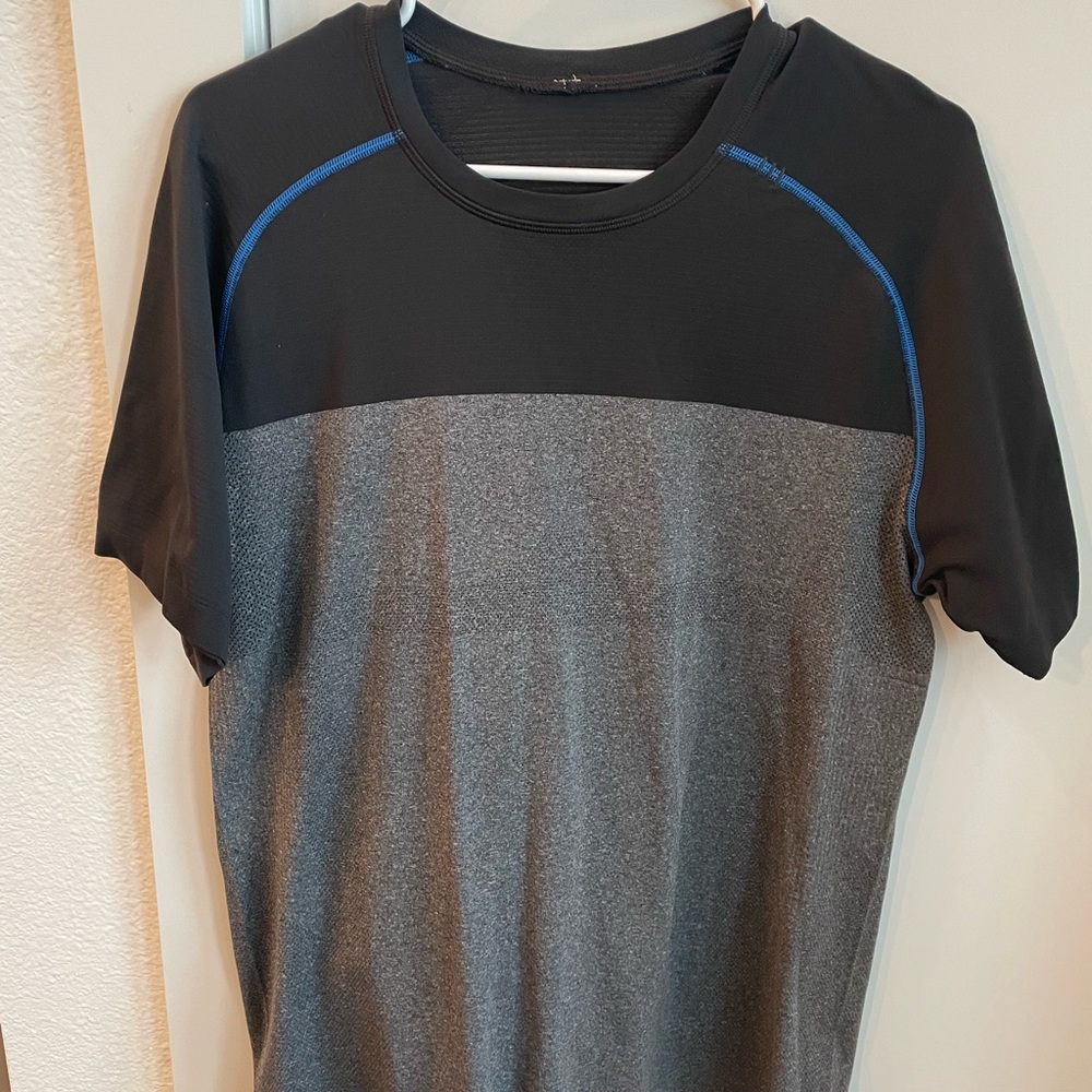 Men’s Lululemon Shirt